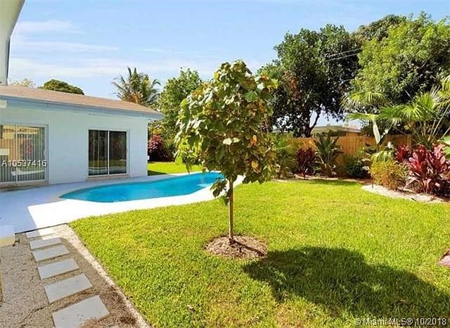 1st image of 531 NE 177th St