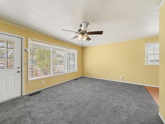 5th image of 830 S 7th St