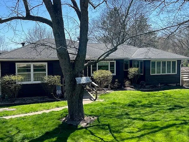 39909 93rd St photo 1