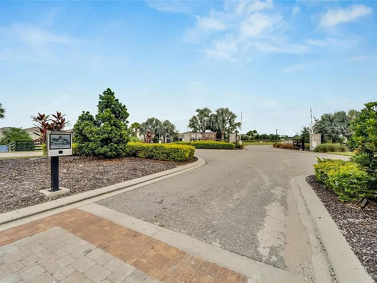 17444 Crescent Moon Loop — Photo 40