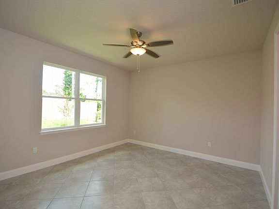 5th image of 17 Buttonwood Ln #B