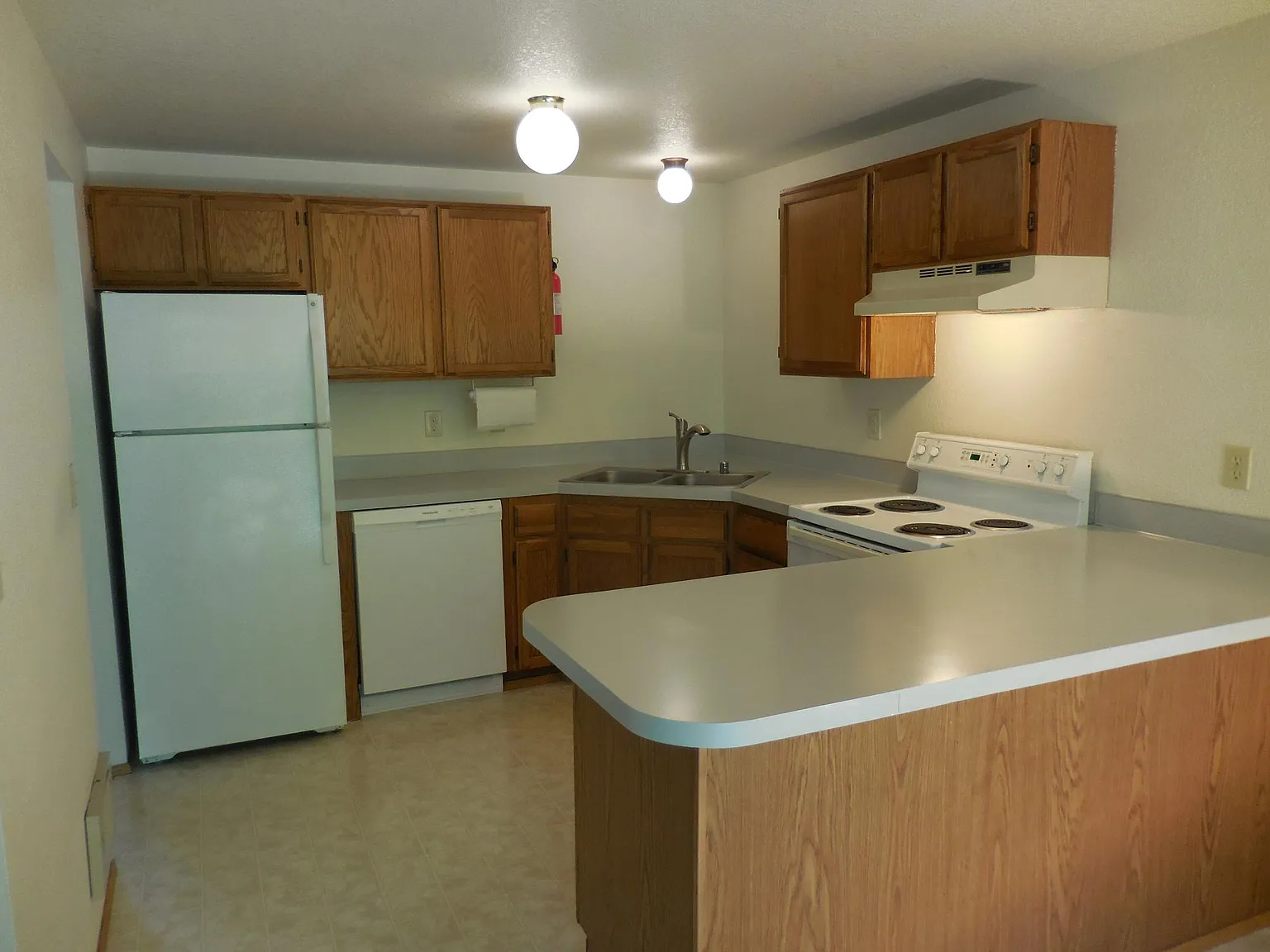 2 bed, 800 sqft, $1,599 — Photo 1