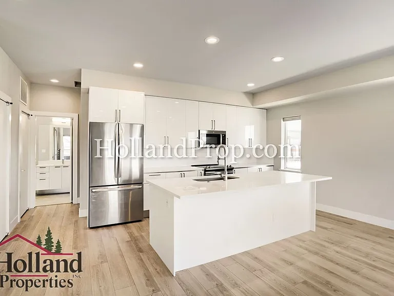 7450 SE Lago St — Photo 9