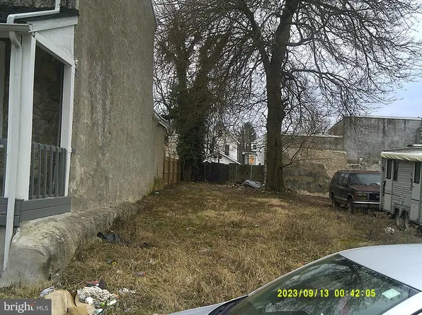 5616 Sprague St, Philadelphia, PA 19138