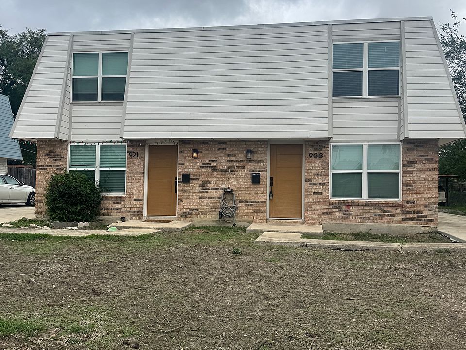 1st image of 923 Oblate Dr #923