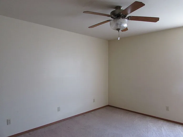 20329 Skyview Dr — Photo 9