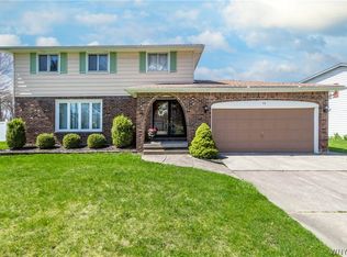 98 Lorna Ln, Tonawanda, NY 14150