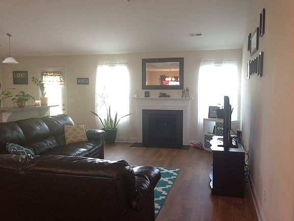 4th image of 7320 Scenic Village Ln