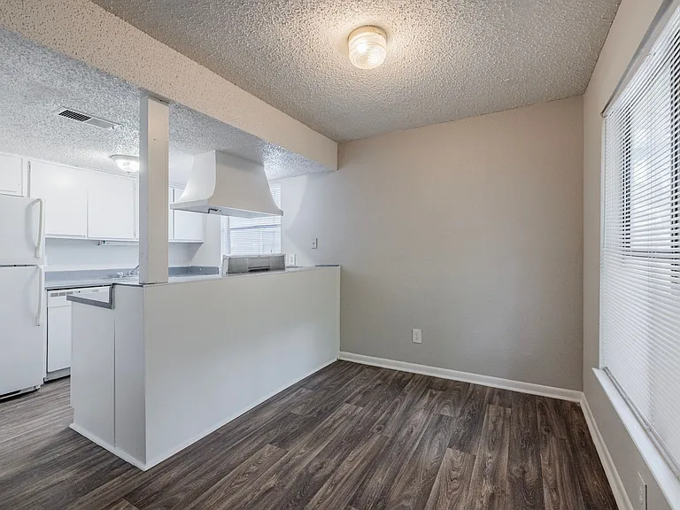 Manchester Ridge | Modern Living in the Heart of College Park — Photo 13