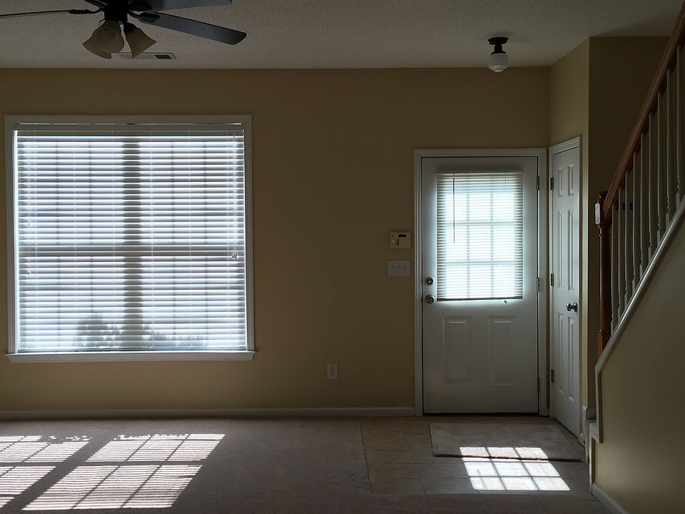 2nd image of 4086 Howell Park Rd
