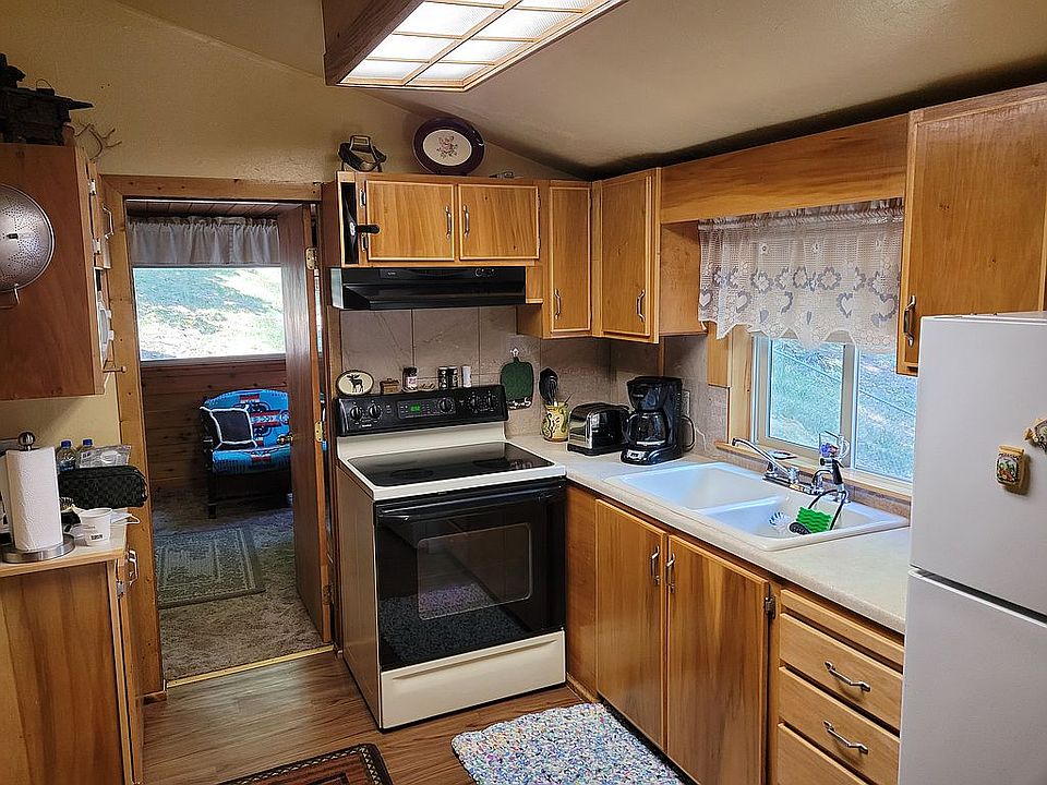 New cabinets and flooring 