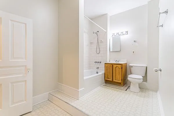 52 Albemarle Pl #16 — Photo 4