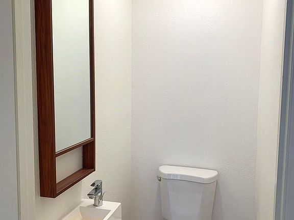 5th image of 800 48th Ave APT 4