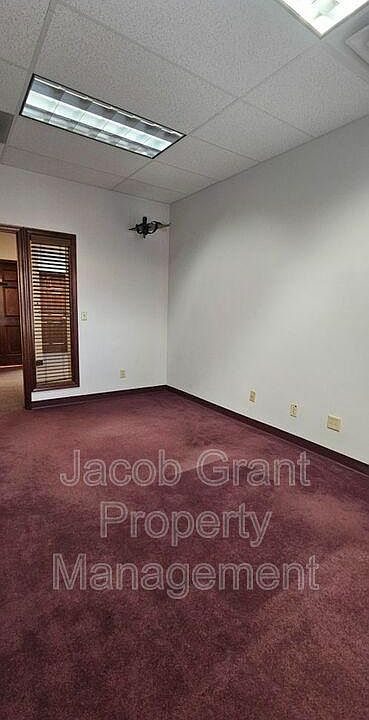 2nd image of 3 Park Ave Suite 3