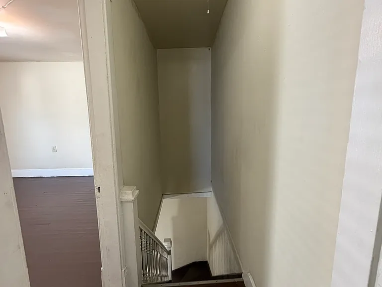 1751 W Morris St — Photo 13