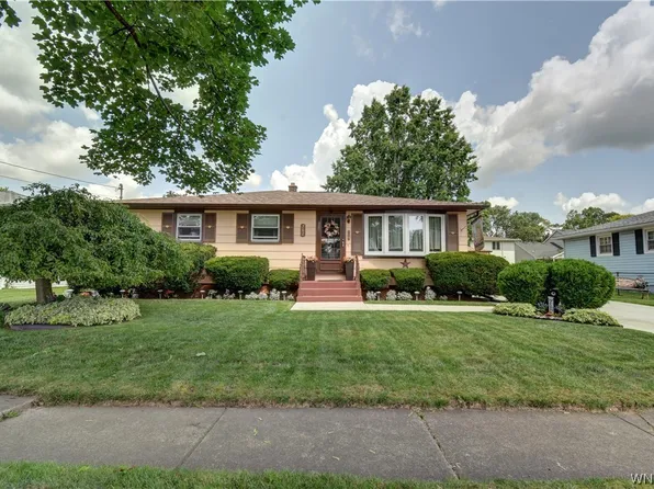 762 Remington Dr, North Tonawanda, NY 14120