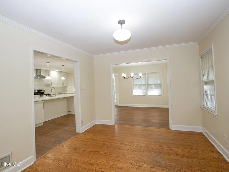 345 E New Hampshire Ave — Photo 10