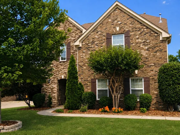 138 Sandpiper Cir, Hendersonville, TN 37075