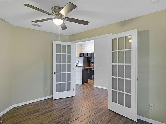 4th image of 2625 NE 5th Ave
