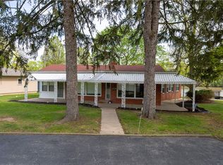 38 N Country Club Rd, Decatur, IL 62521