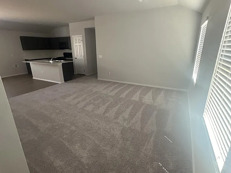 1002 Ichabod Cir — Photo 14