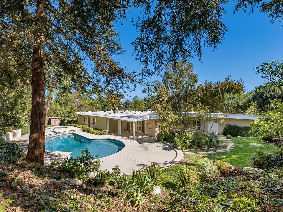 1st image of 4647 Caritina Dr