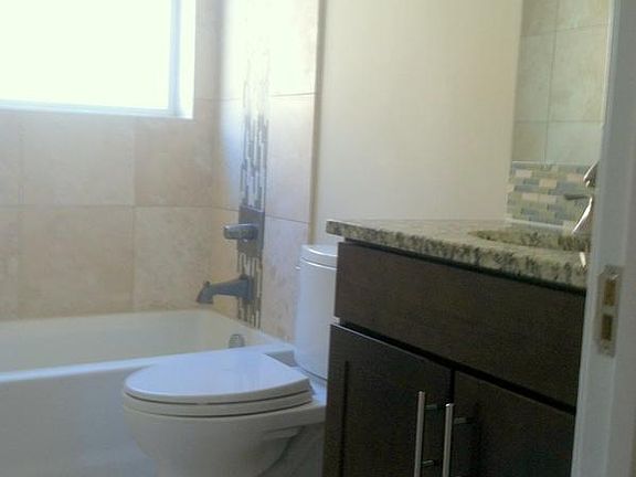 5th image of 7519 Parkdale Ave APT 3E
