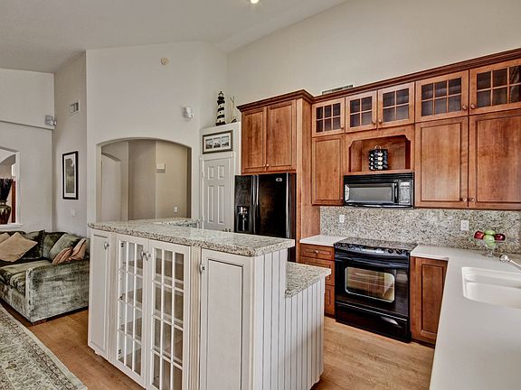 3rd image of 1436 E Glenhaven Dr