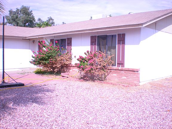 3rd image of 8502 W Lawrence Ln