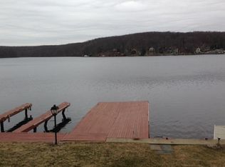 21 N Alpine Dr, Lake Hopatcong, NJ 07849