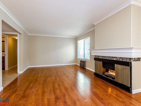 2nd image of 251 Washington St APT 1