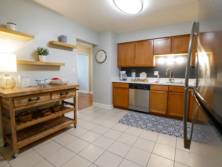 Farmingdale Apartments — Photo 20