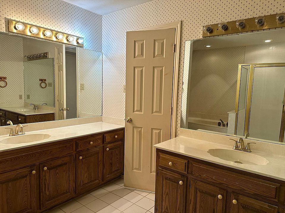 1st image of 4012 Angelina Dr
