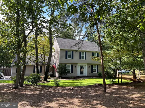 110 Strawberry Dr, Shamong, NJ 08088