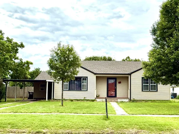 718 S Krouth St, Mooreland, OK 73852