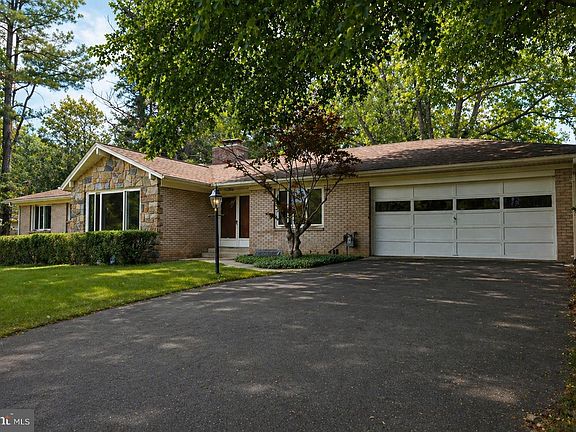3rd image of 14607 Peach Orchard Rd