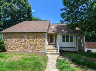 3337 One Oak Rd, Roanoke, VA 24018