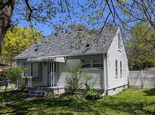 101 Exmoor Rd, Waterford, MI 48328