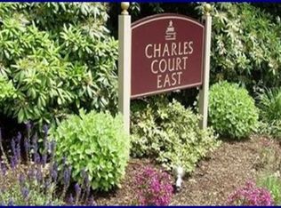 1212 Greendale Ave APT 302, Needham, MA 02492