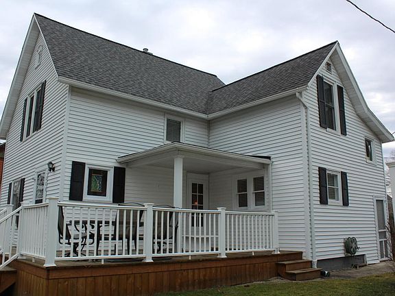 2nd image of 208 Erie St