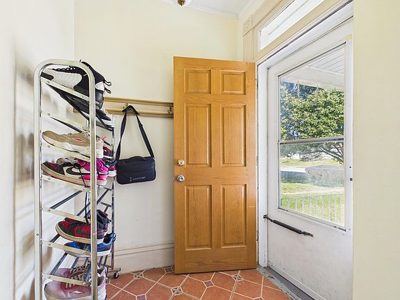 3rd image of 816 Orleans Ave