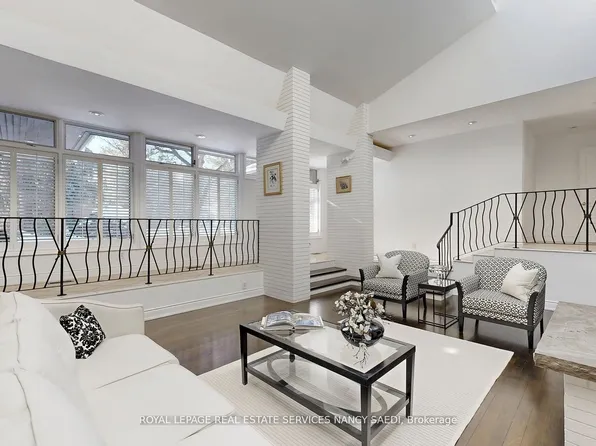 62 Wimpole Dr, Toronto, ON M2L 2L3