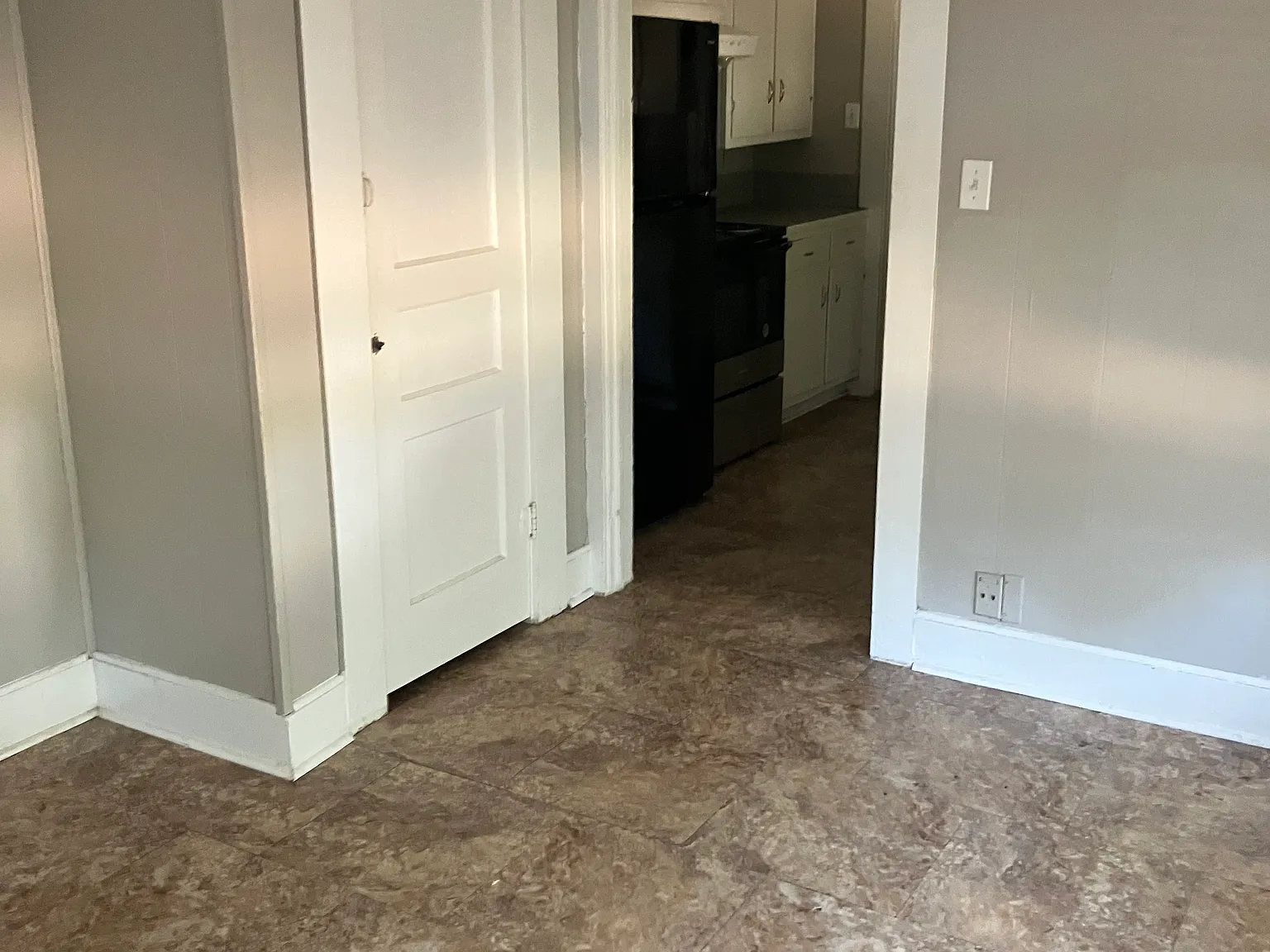 2 bed, $750 — Photo 1