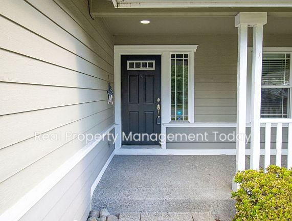 2nd image of 15201 24th Ave E
