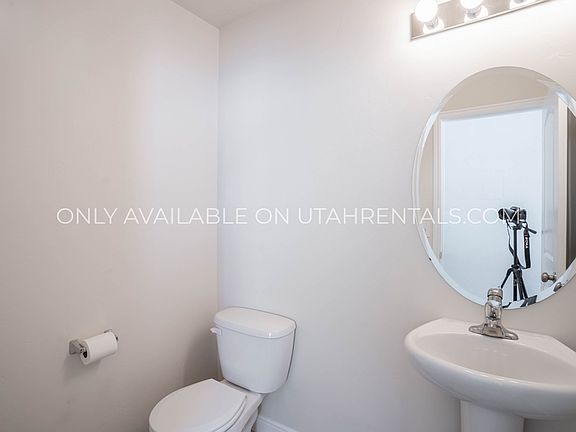 5th image of 3228 W Desert Lily Dr
