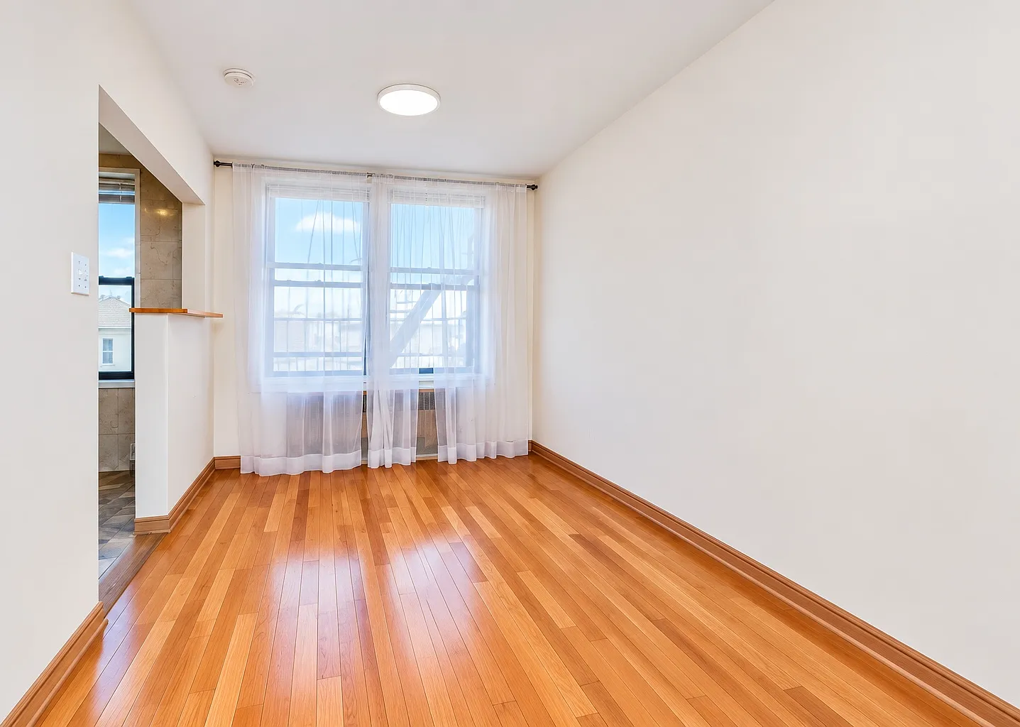 1 bed, 750 sqft, $2,250 — Photo 2