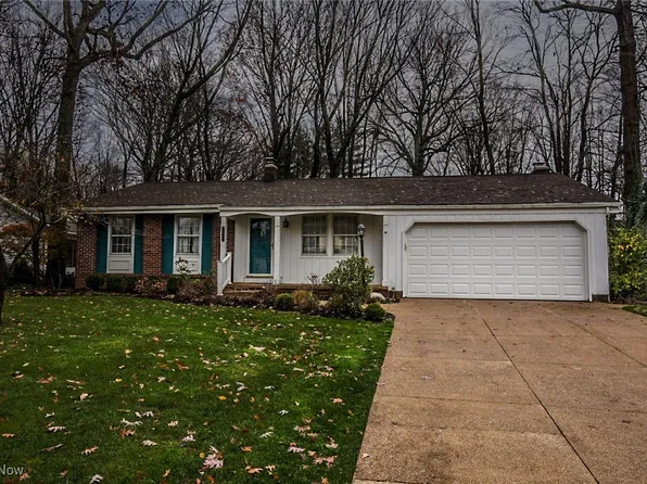 2064 Willowdale Dr, Stow, OH 44224