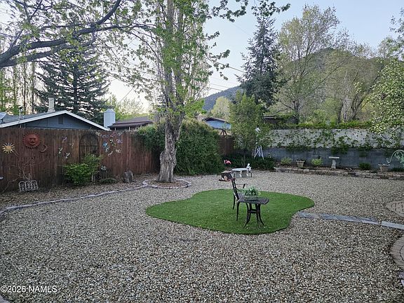 2nd image of 3635 N Park Dr
