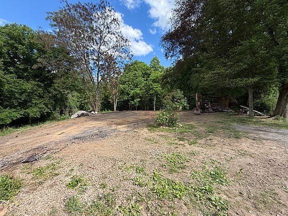 3rd image of 316 Wiley Town Rd