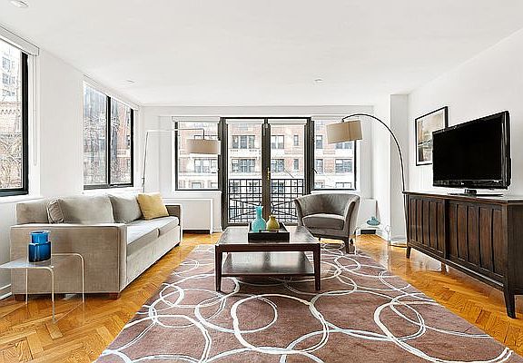 3rd image of 415 E 57th St #402